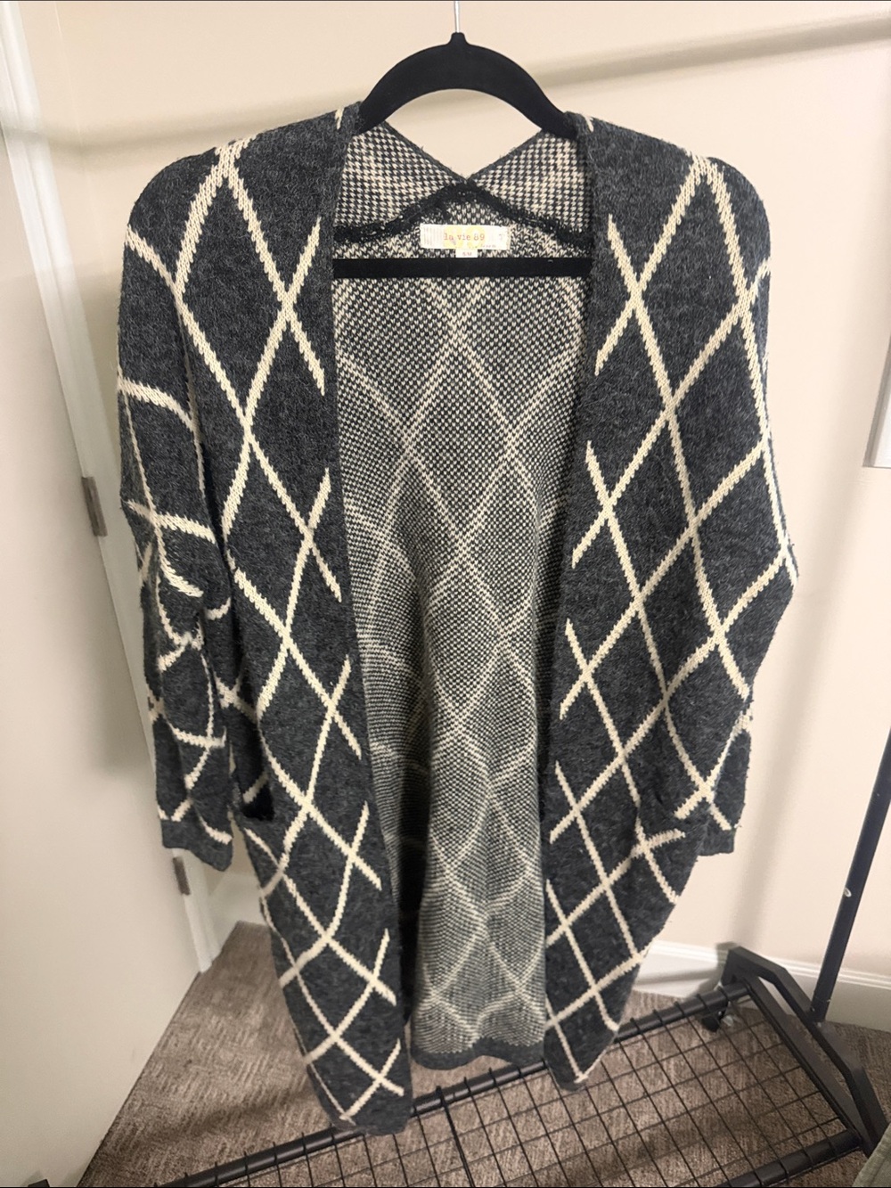 Open-Front Diamond Pattern Cardigan Sweater - Charcoal & Cream